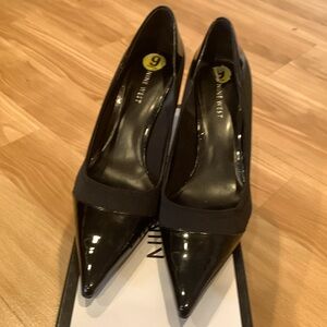 NINE WEST Black Patent Leather and Black Material Size 9M